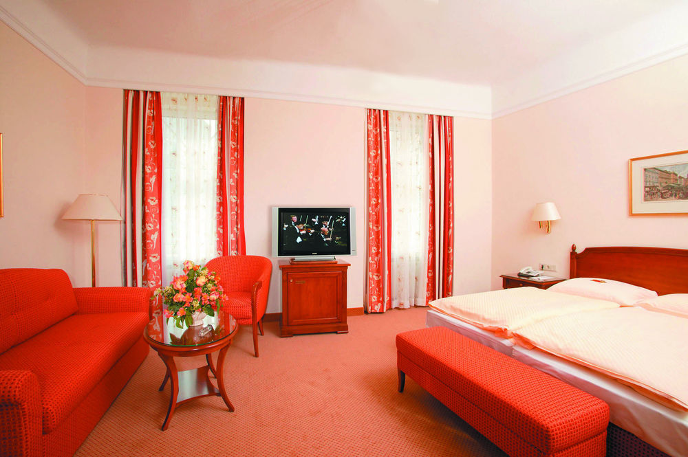 Hotel Stefanie - Vienna'S Oldest Hotel Стая снимка